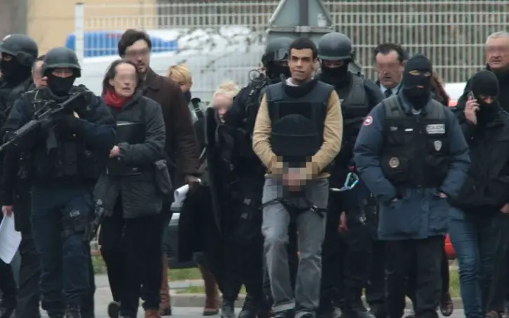 Alerte sécurité : un adolescent arrêté en pleine préparation d’un attentat à Paris pendant les JO, il voulait mourir en martyr